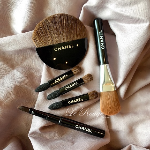 Chanel mini travel brush 6pcs set - Picture 5 of 8